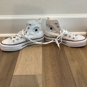 Converse Classic White Canvas platform Sneakers- new never worn